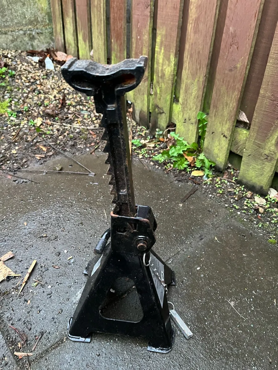 Trolley jack and 4 ratchet stands - Image 3