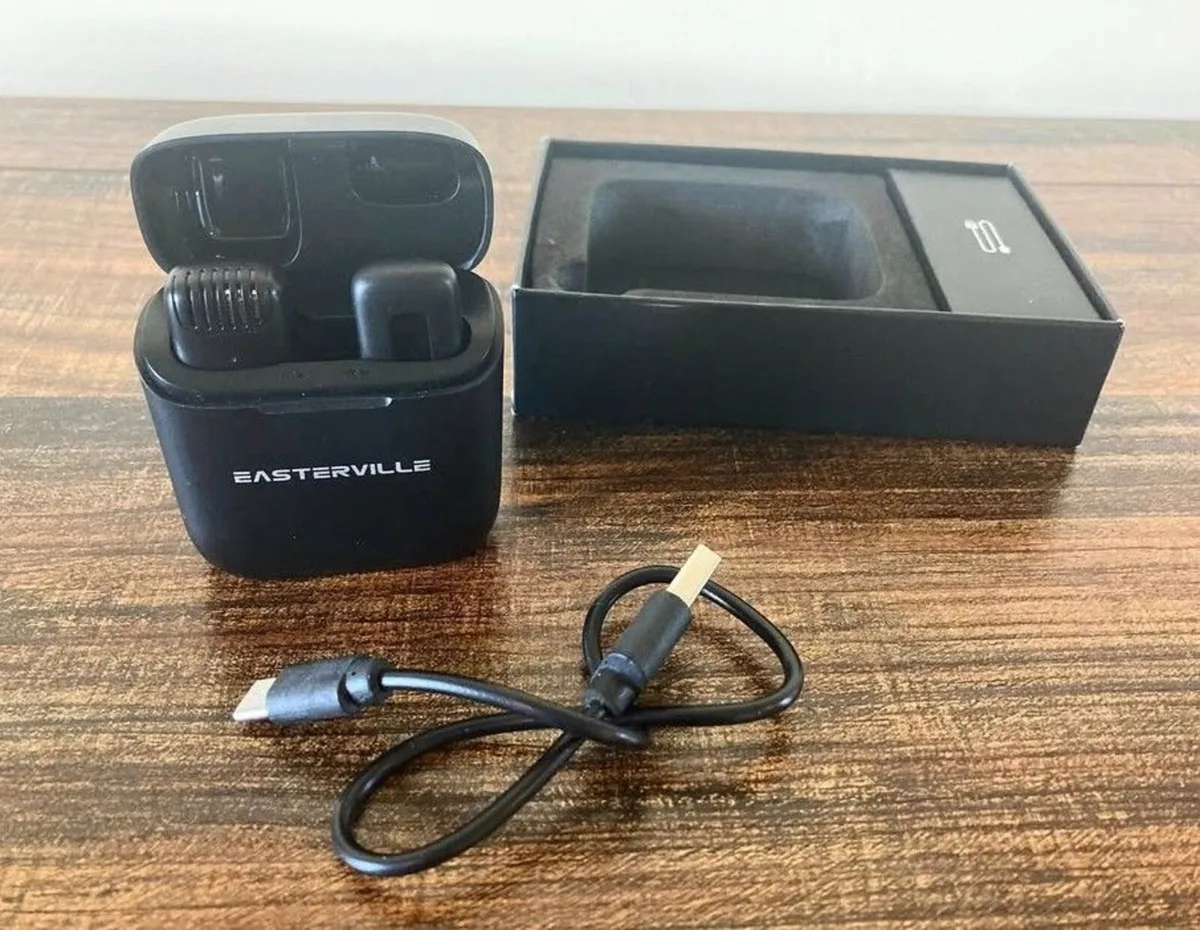 Easterville Wireless Microphone Set - Image 3