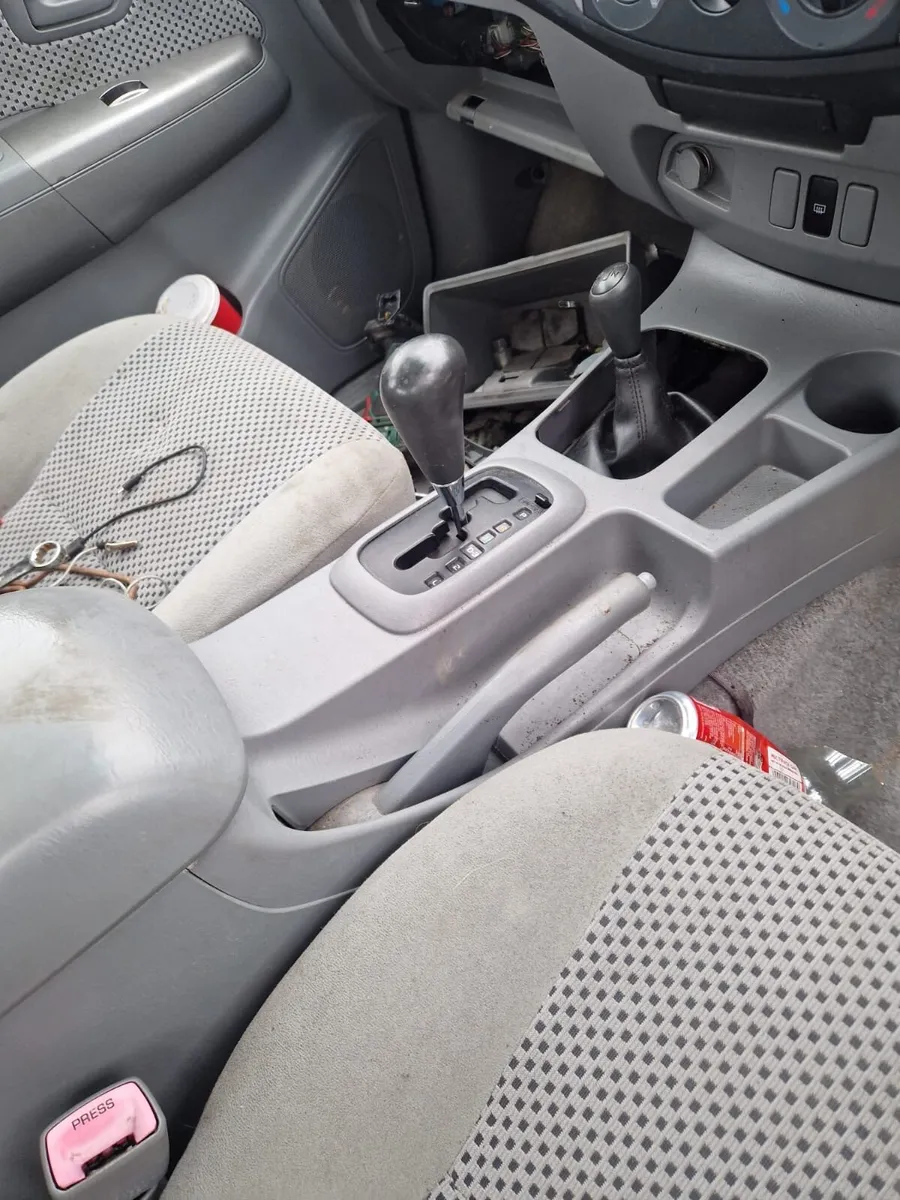 2009 Toyota Hilux - Image 3