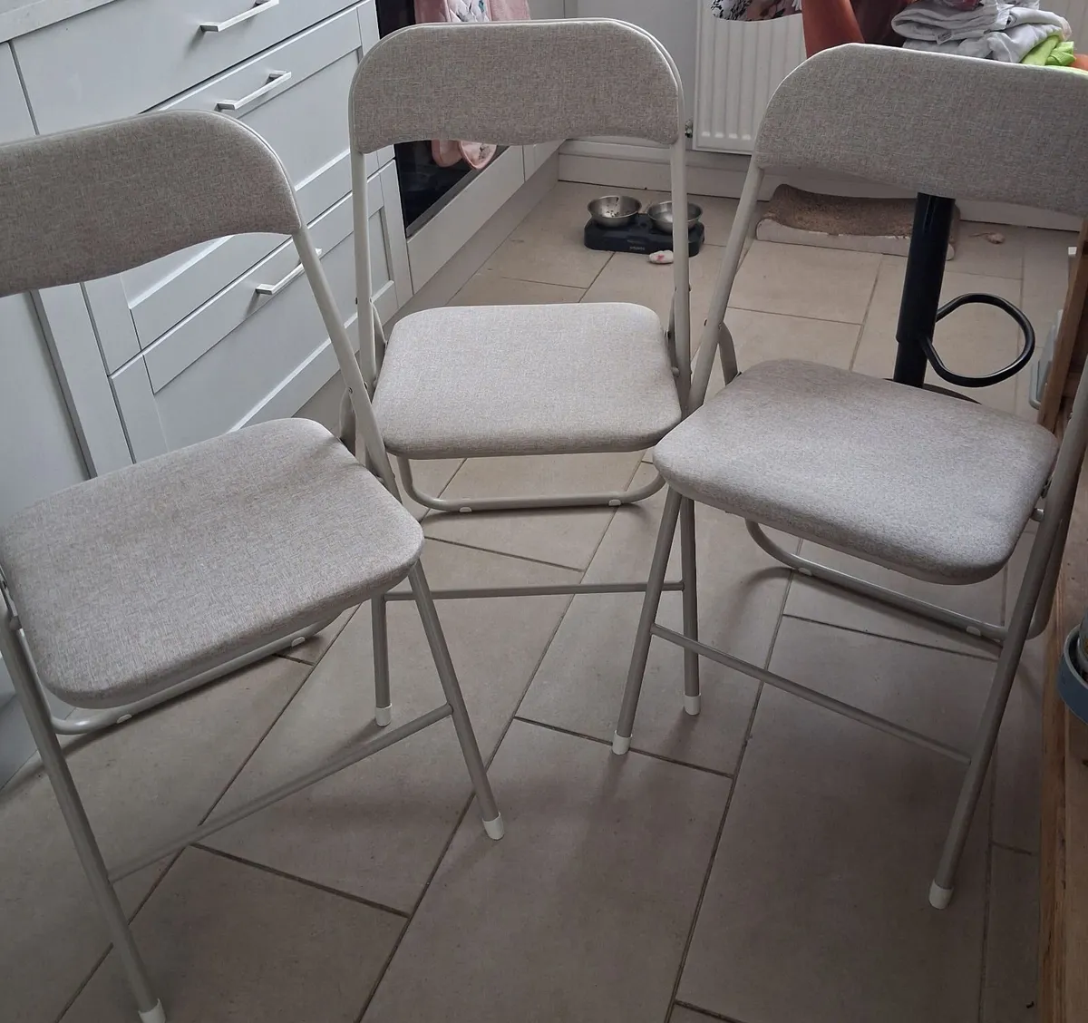 Folding chairs X 3 - Image 1