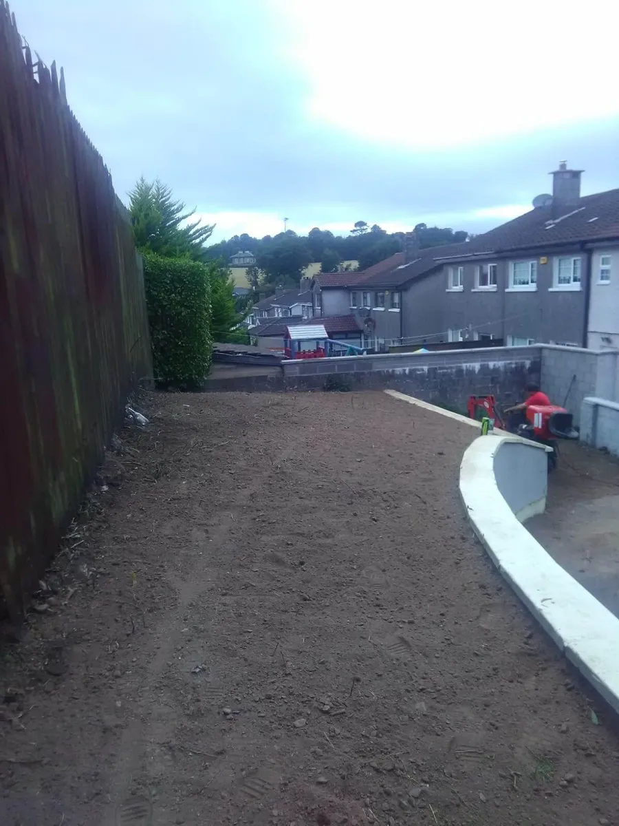 Diggers with drivers all work carried out - Image 4