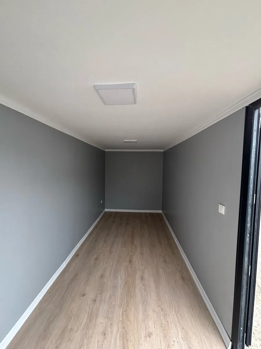 20ft x 8ft Mobile Office, Catering, gym - Image 4