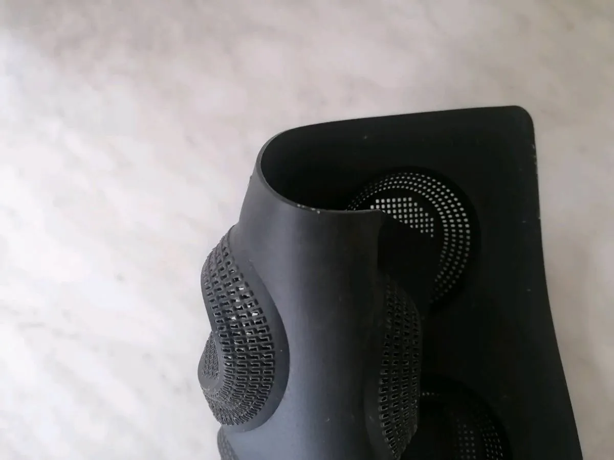 Perforated Silicone Tartlet Moulds - Image 4