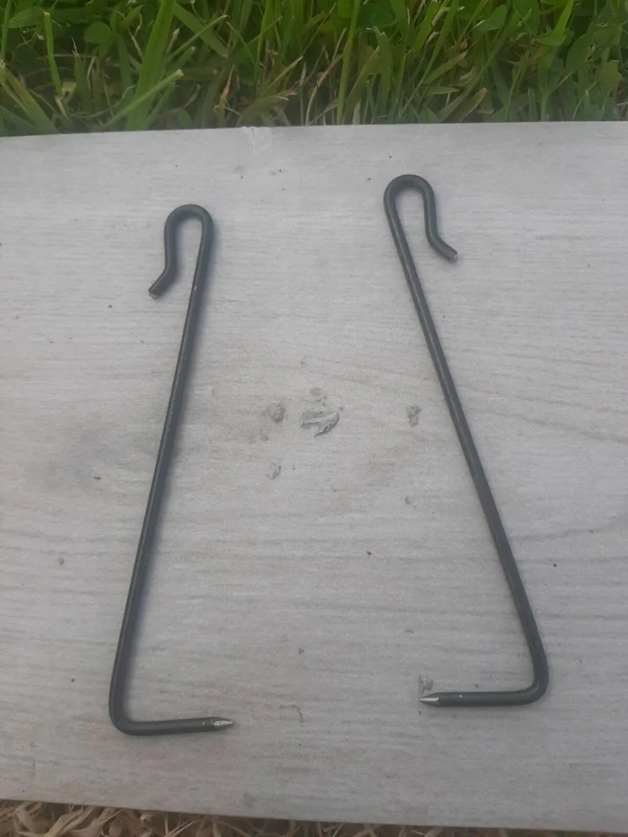 Slate hooks