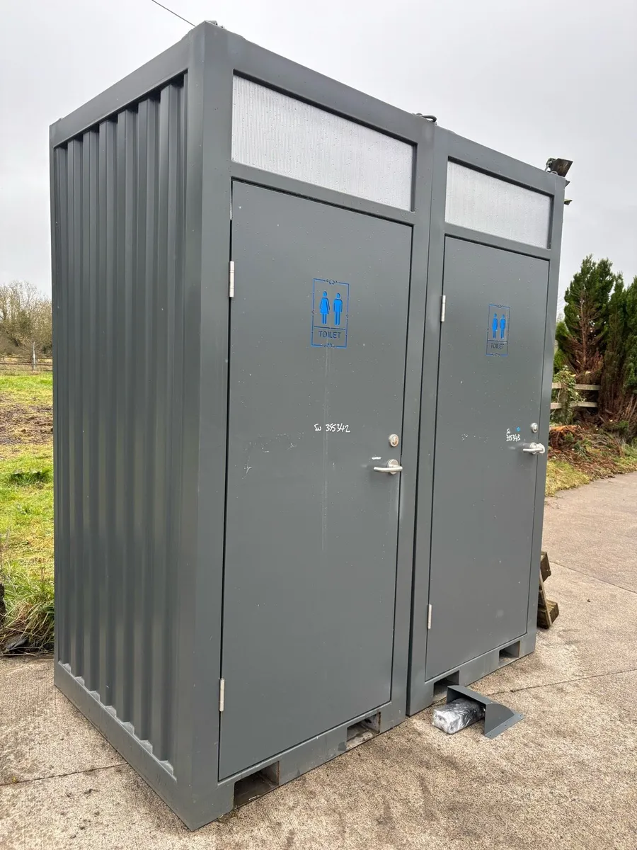 Portable toilet - Image 1