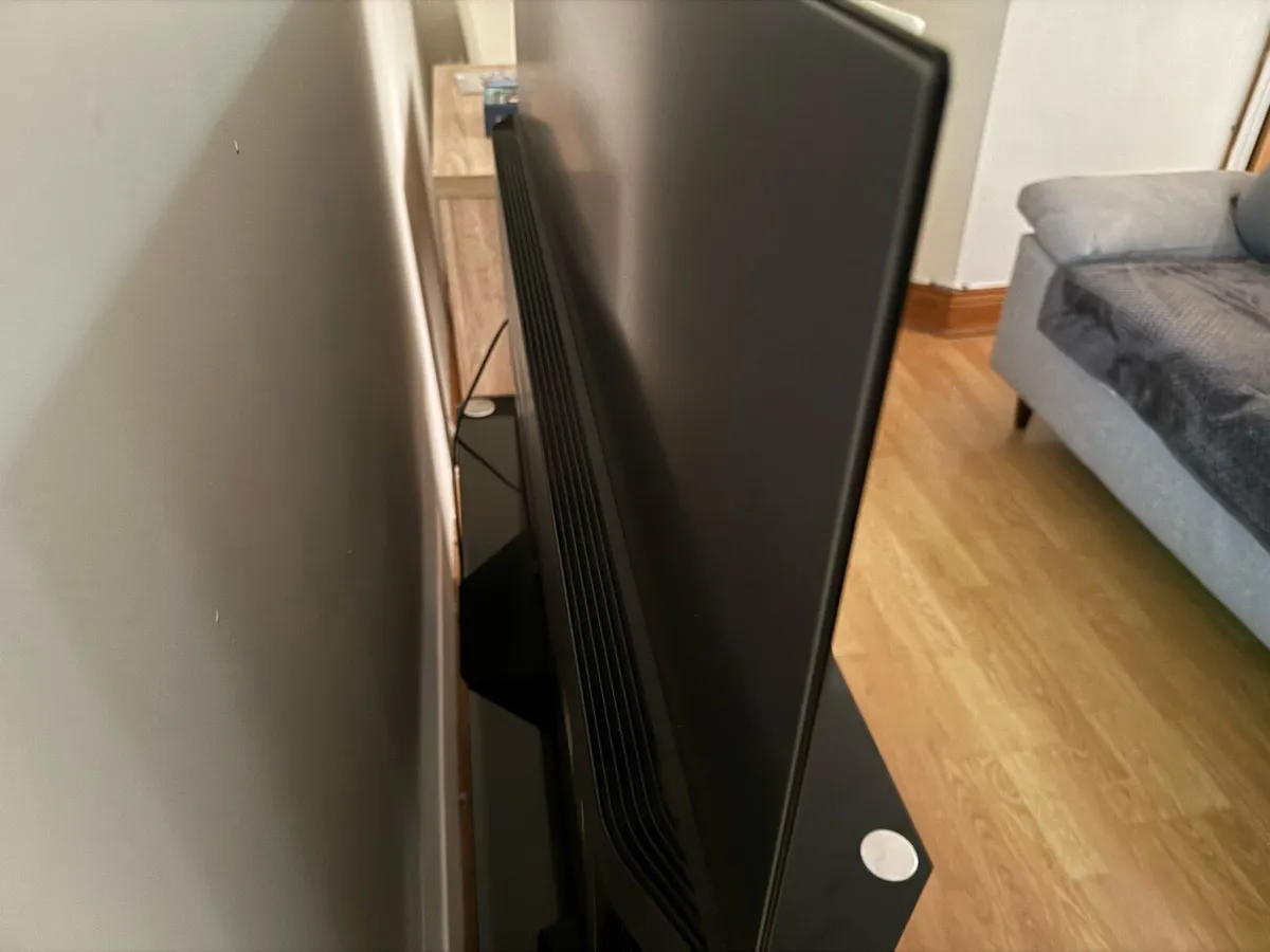 LG 55” OLED TV (OLED55B9PLA) - Image 2