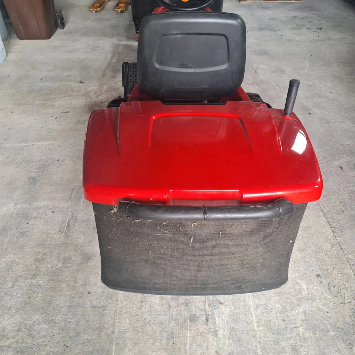 castlegarden ride on lawnmower - Image 4