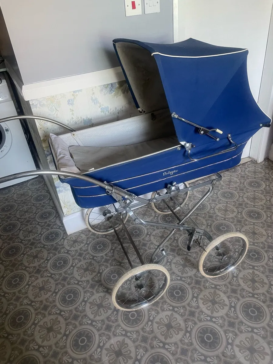Vintage Baby Pram - Image 2