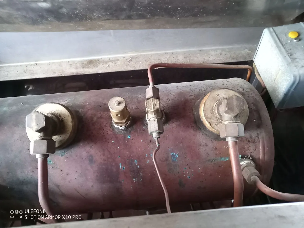 3 group coffee machine - Image 2