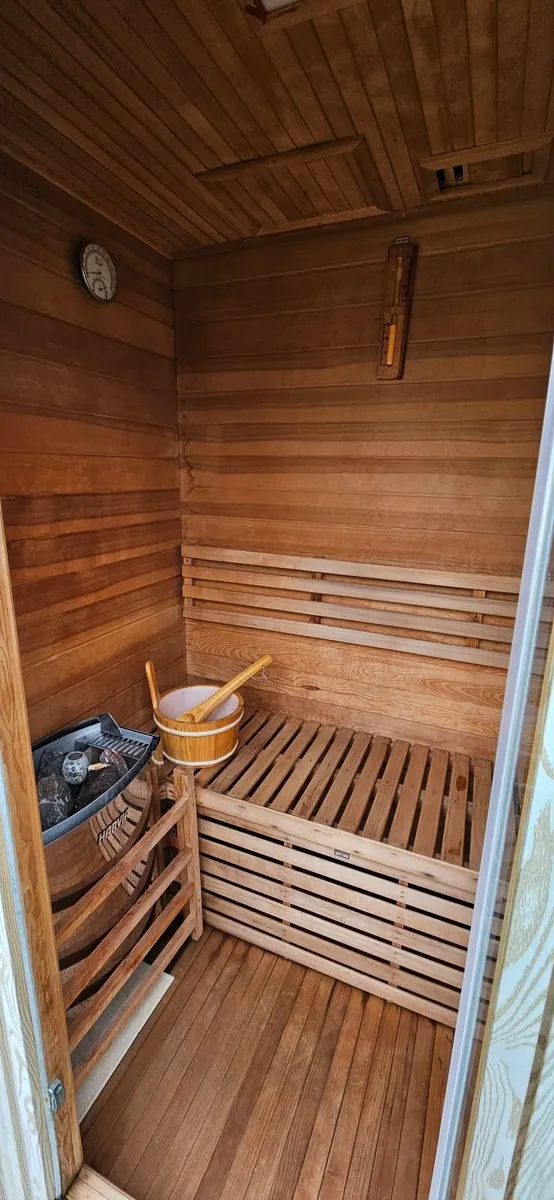 Outdoor Sauna - Image 3