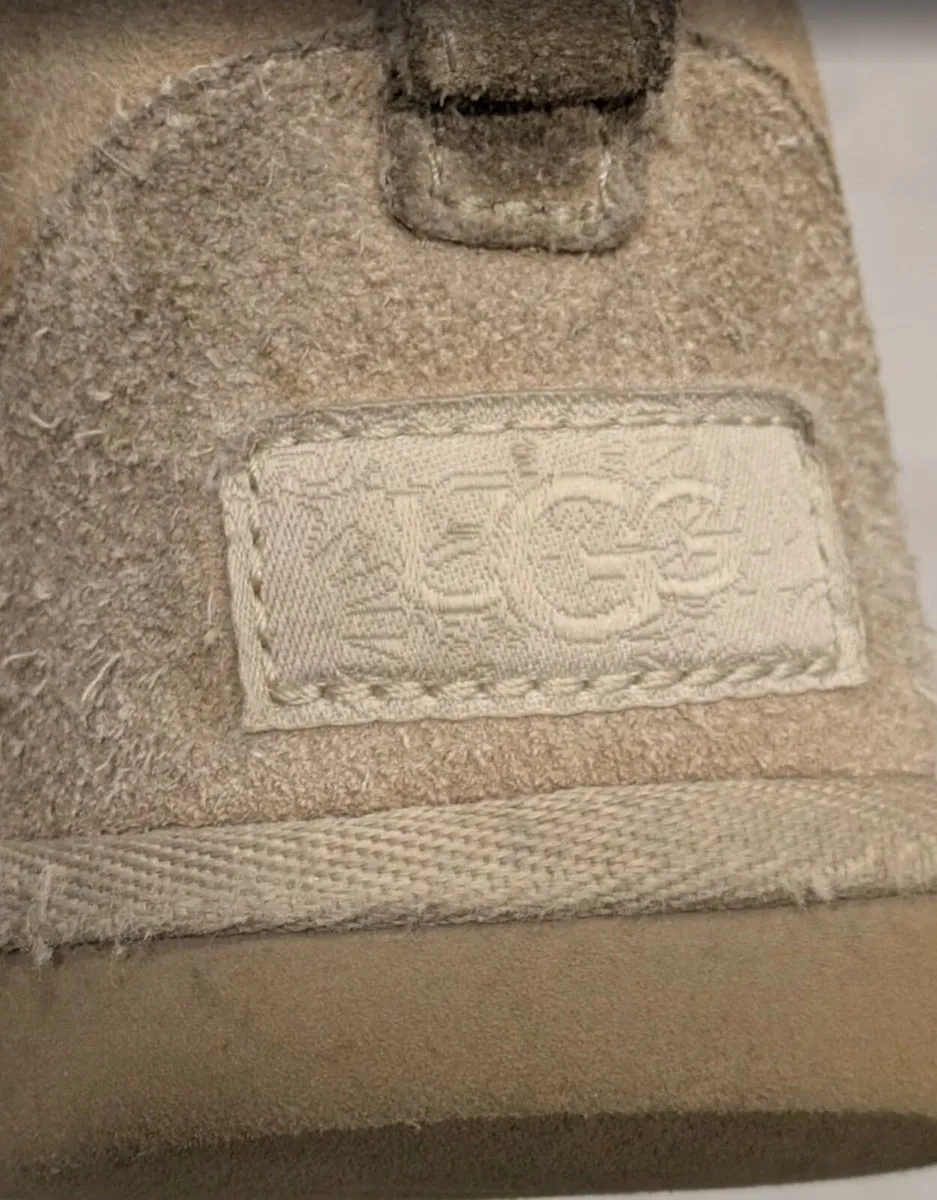 UGG Boots - Kid's Classic Ultra Mini Boot UK 12 EU - Image 2