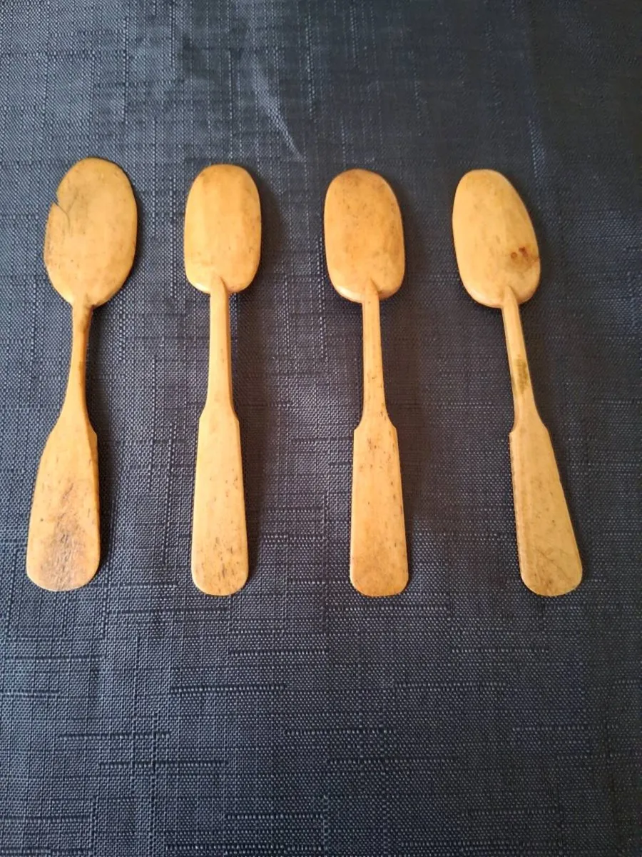 4 Bone Spoons - Image 2