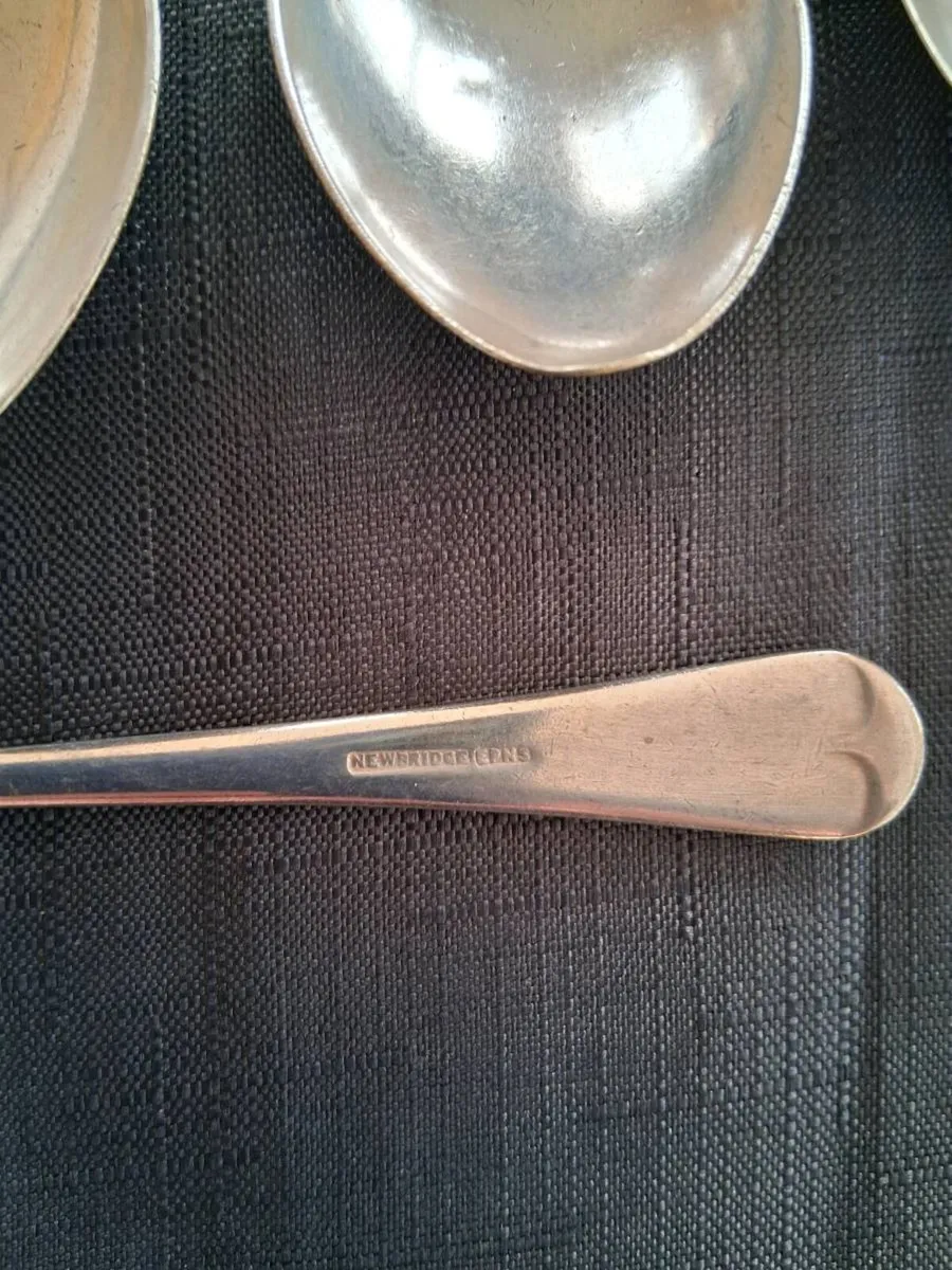 17 Old Silver Plated Dessert Spoons - Image 2