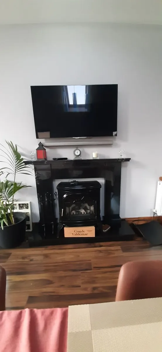 Fireplace and electric fire - Image 2