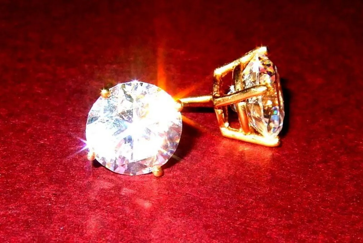 Vintage 14ct Gold Hallmarked Solitaires - Image 1