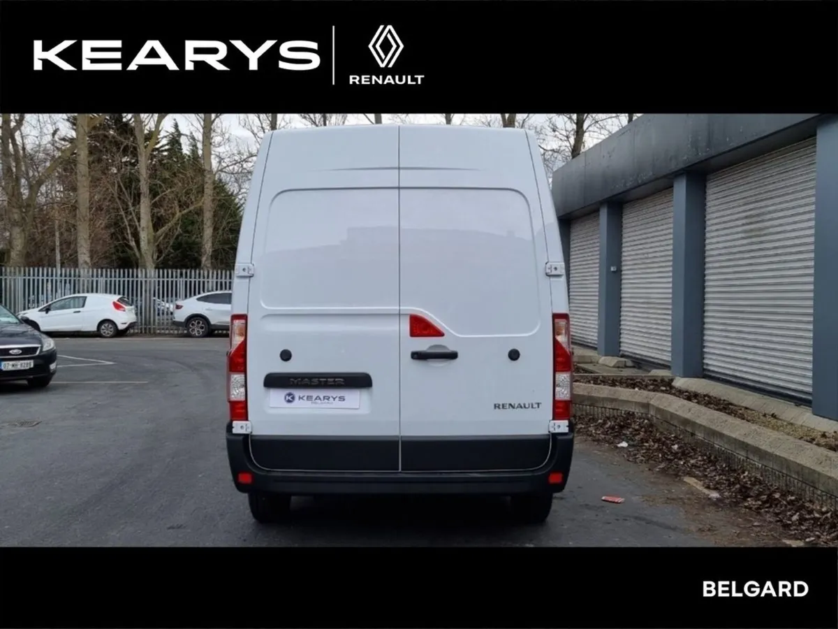 Renault Master FWD LM35 Blue DCI 135 Business Plus - Image 2