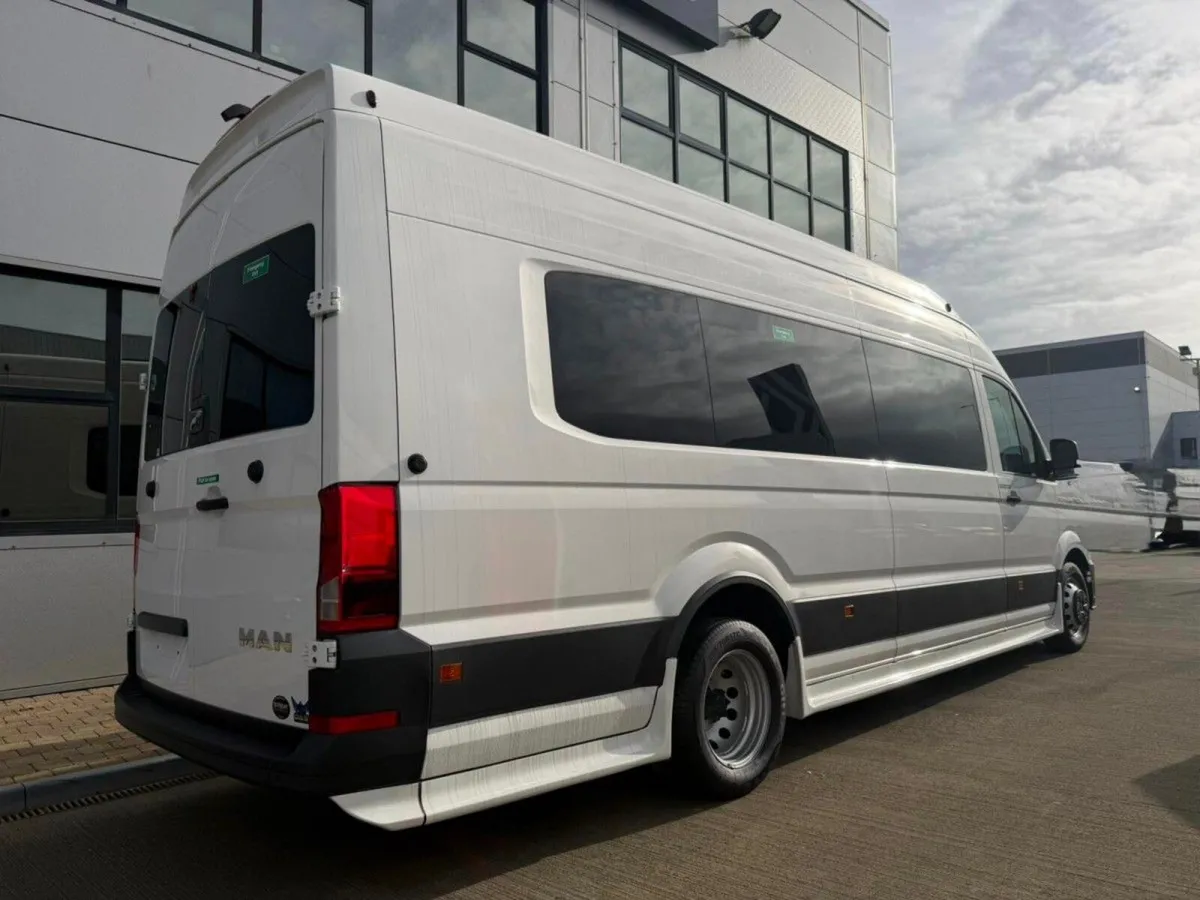 Man TGE Minibus - Image 4
