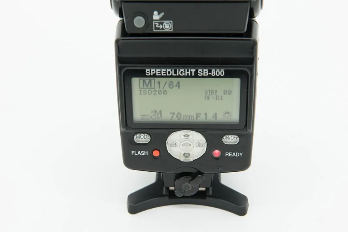Nikon Speedlite SB-800 - Image 3