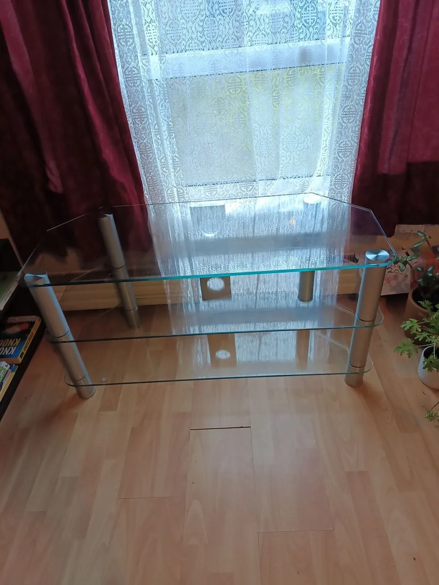 TV trolley - Image 1