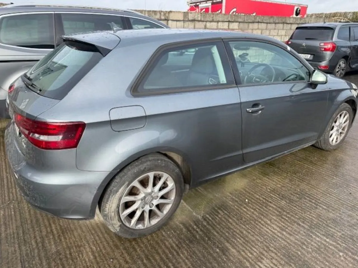 2014 AUDI A3 - Image 3