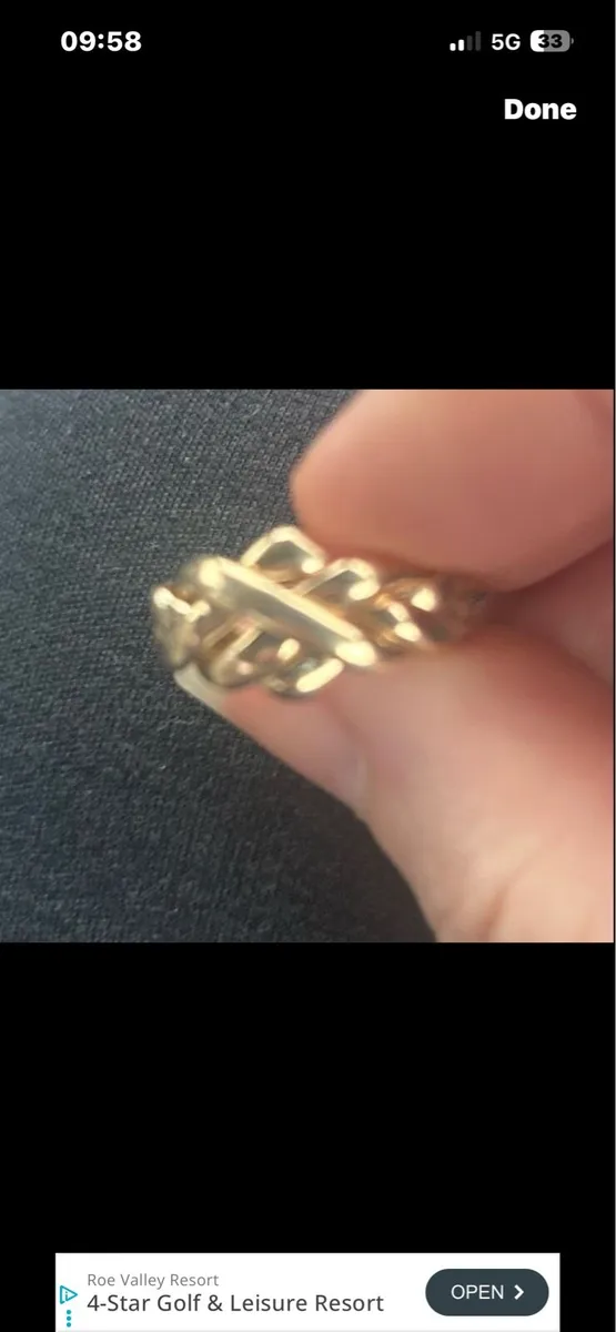 Gold ring - Image 2