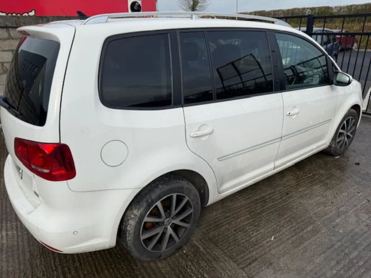 2013 VW TOURAN AUTO - Image 3