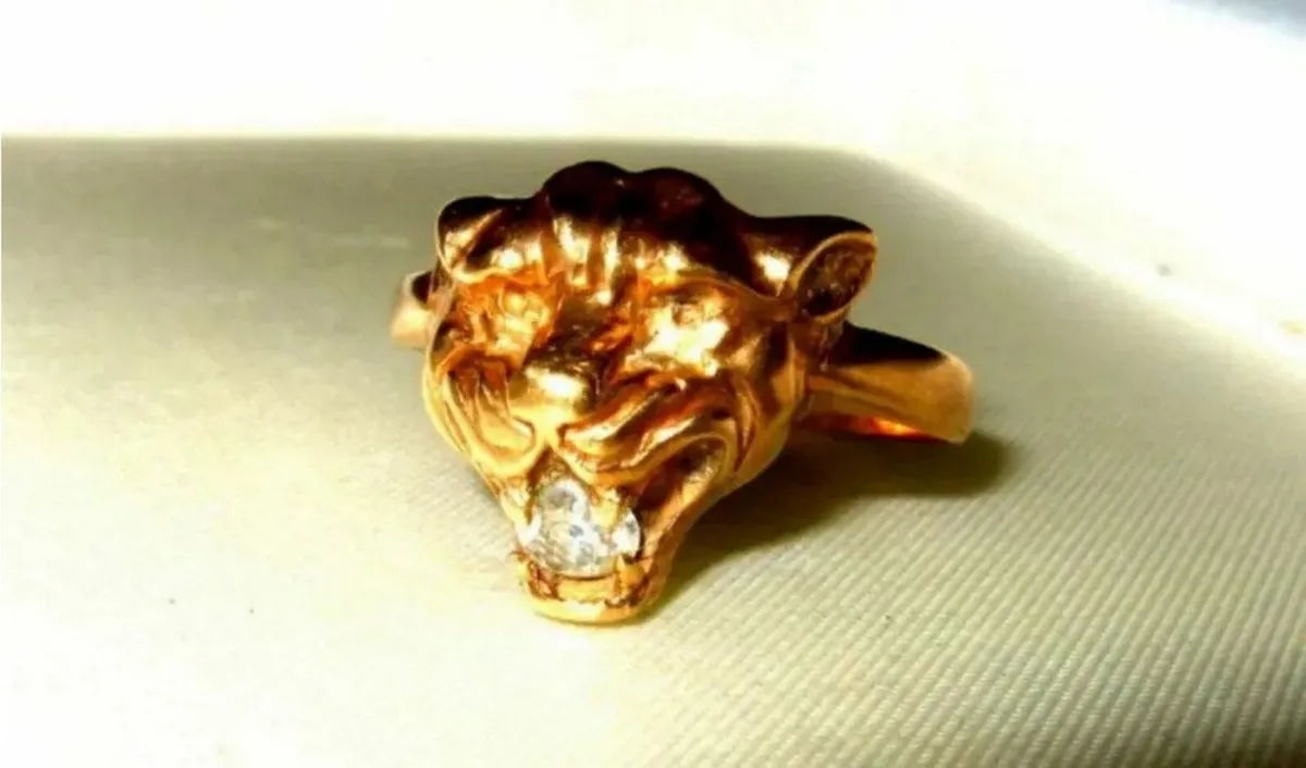 Vintage Hallmarked 9ct Gold Gemset 'Panther' Ring - Image 4