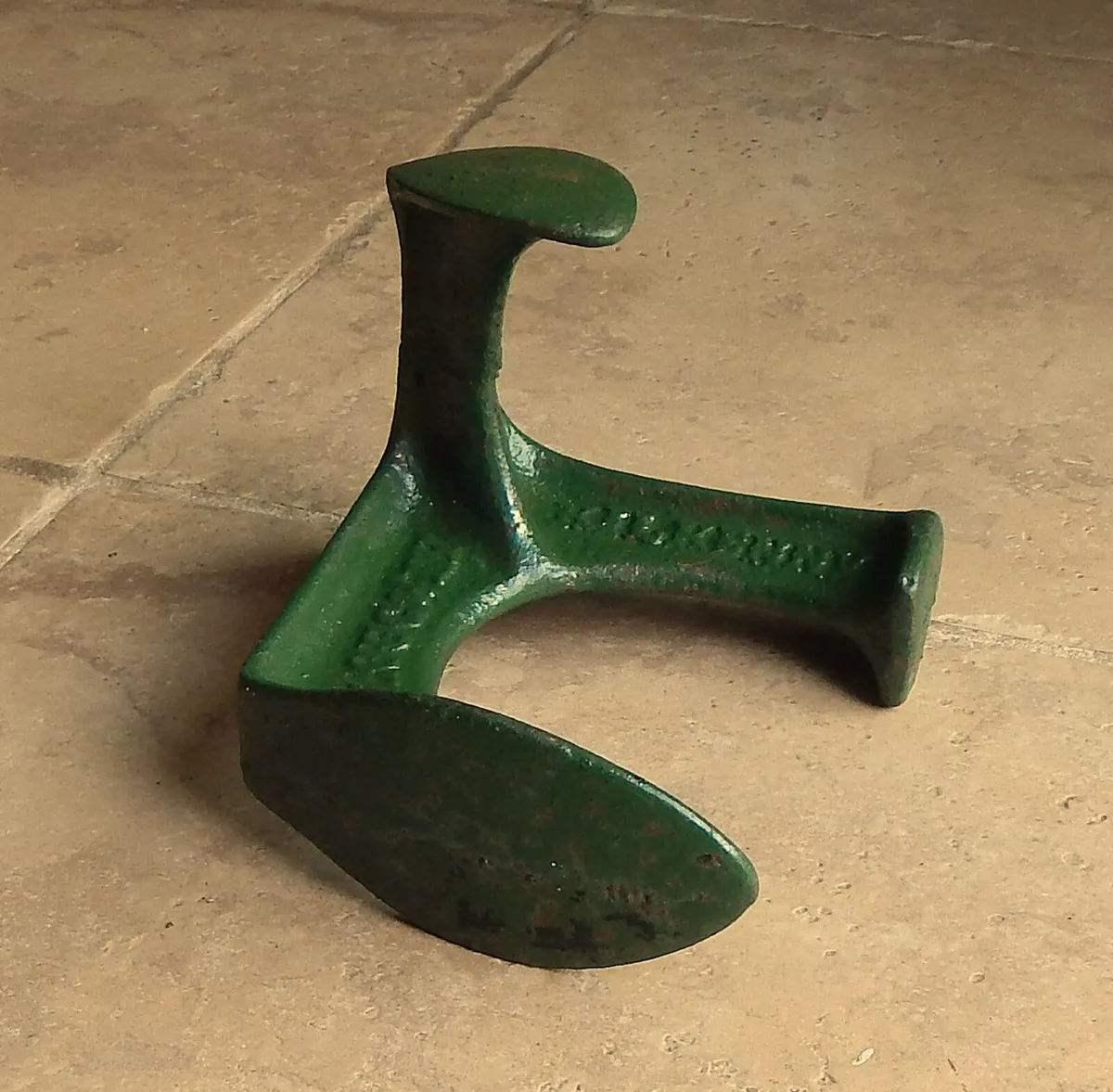 Vintage Cast Iron Shoemakers Last by De Loughry’s - Image 1