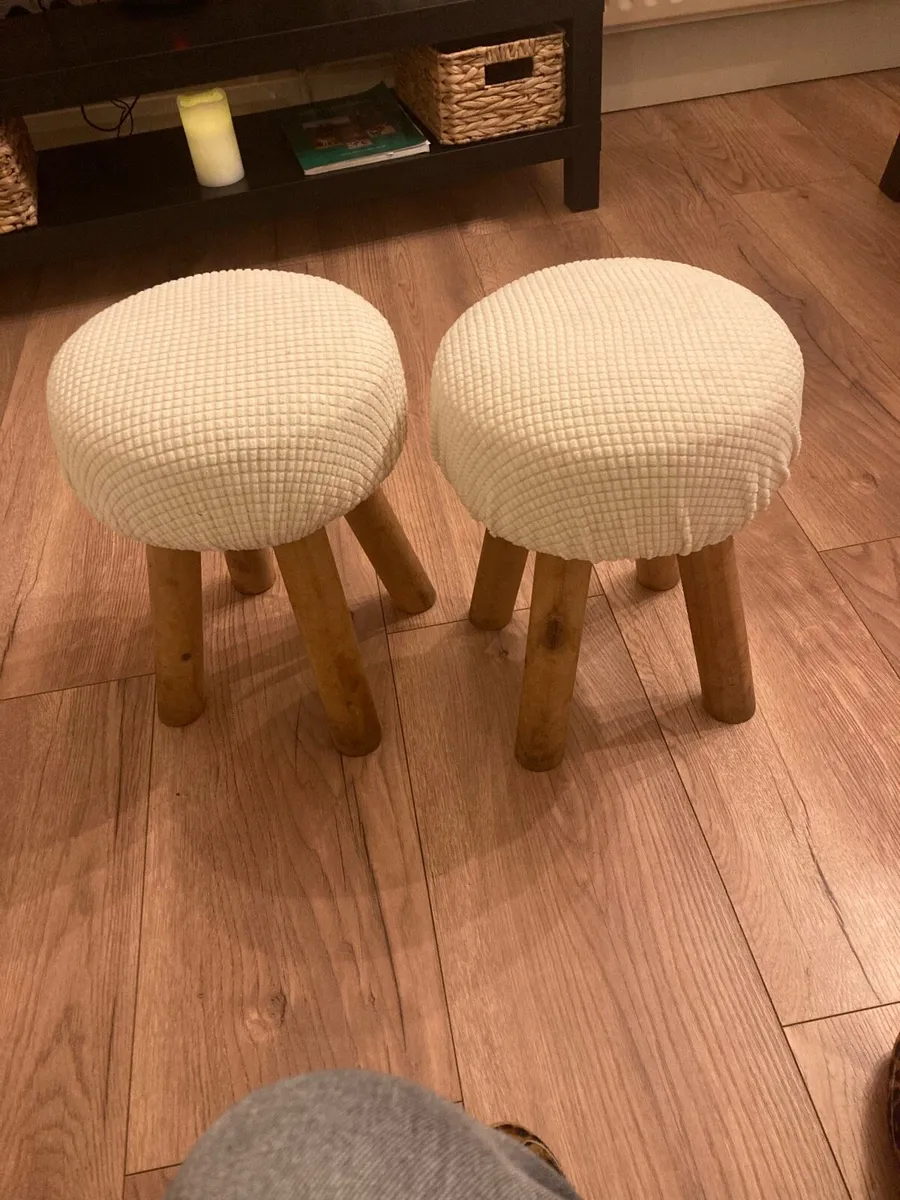 2 foot stools perfect condition - Image 1