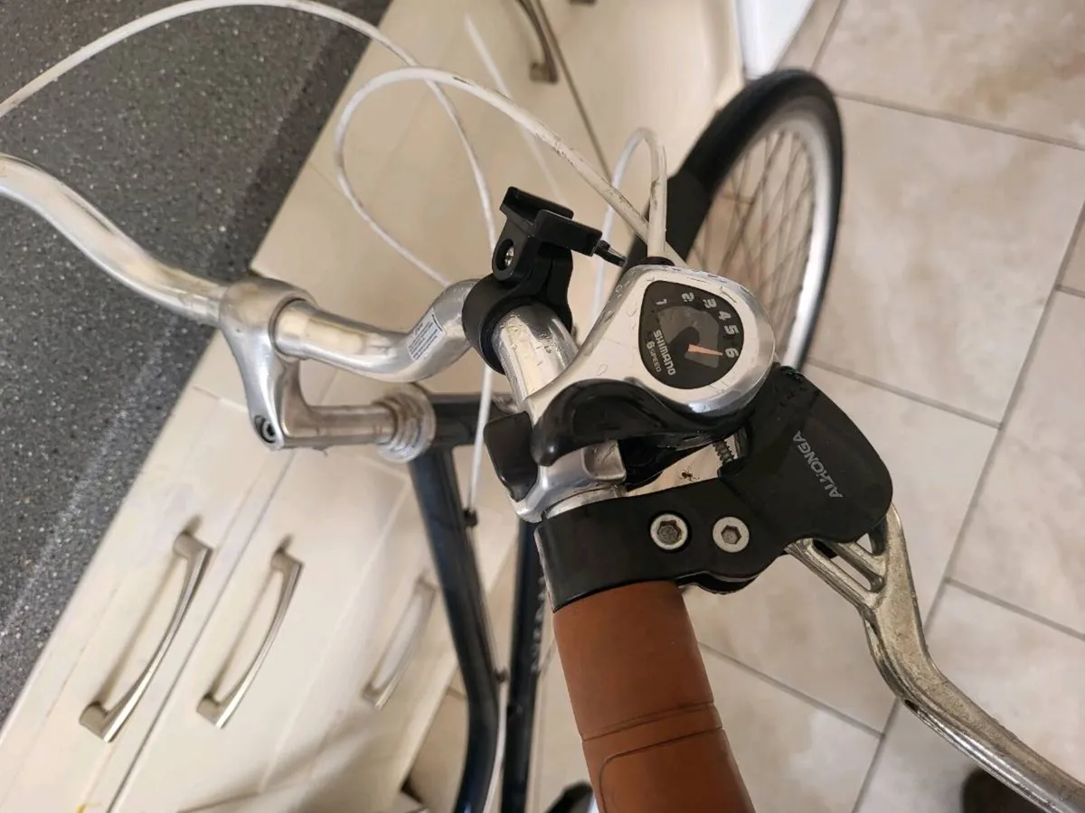 Ladies bike - Image 4