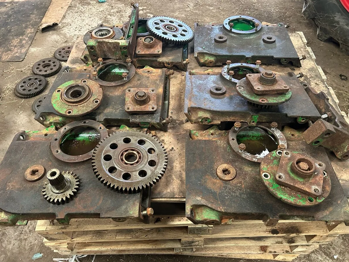 John Deere 630 more parts - Image 2