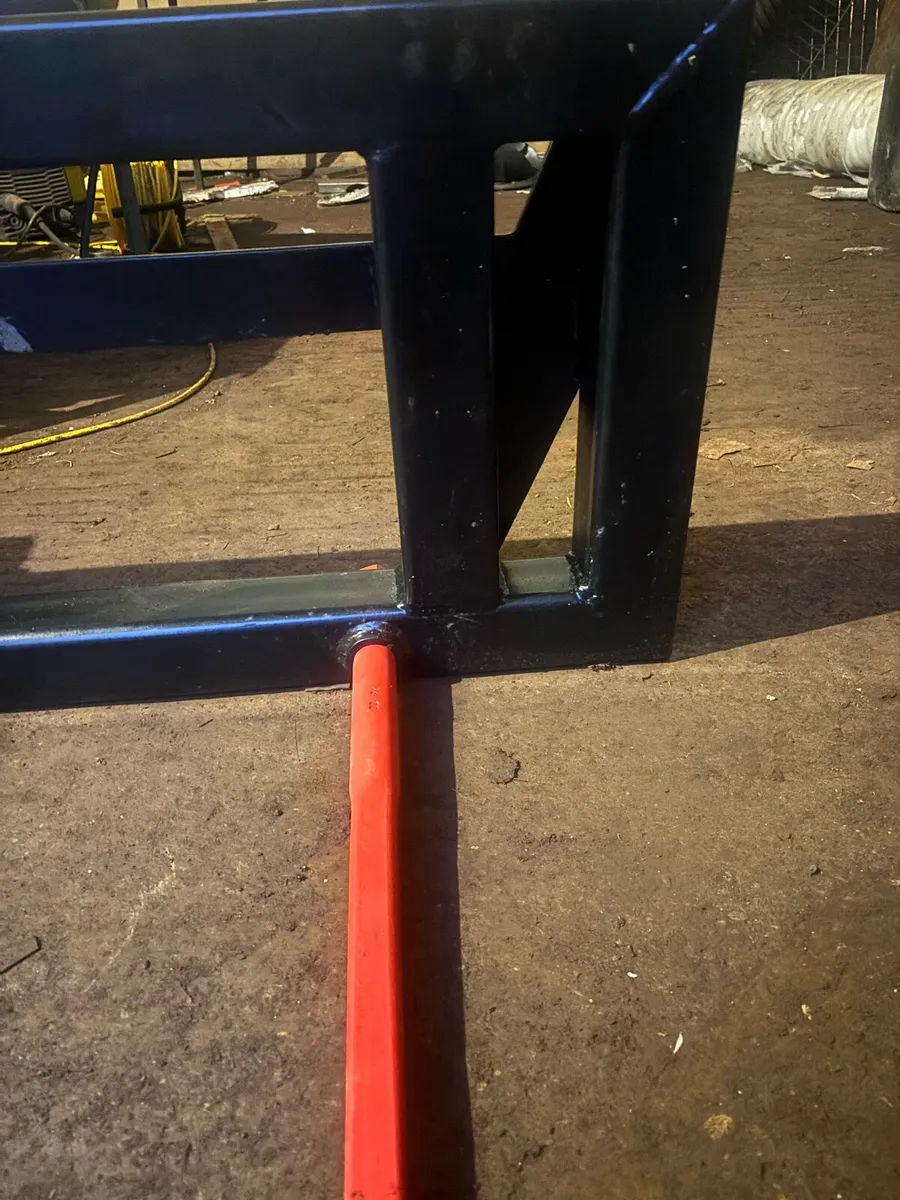 Bale spike - Image 3