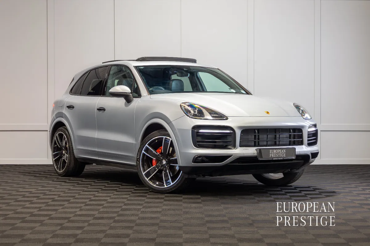 202 Porsche Cayenne V6 E-Hybrid - Image 1