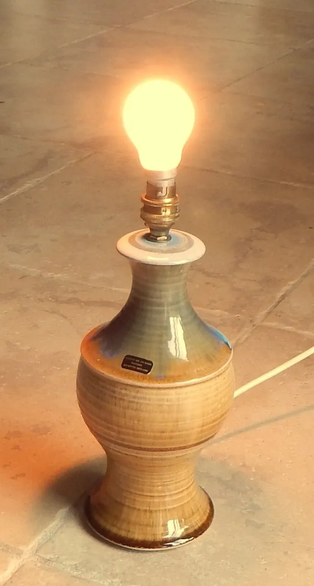 Stoneware Jackson Pottery Table Lamp & Silk Shade - Image 3