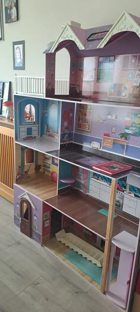 Dolls house - Image 4