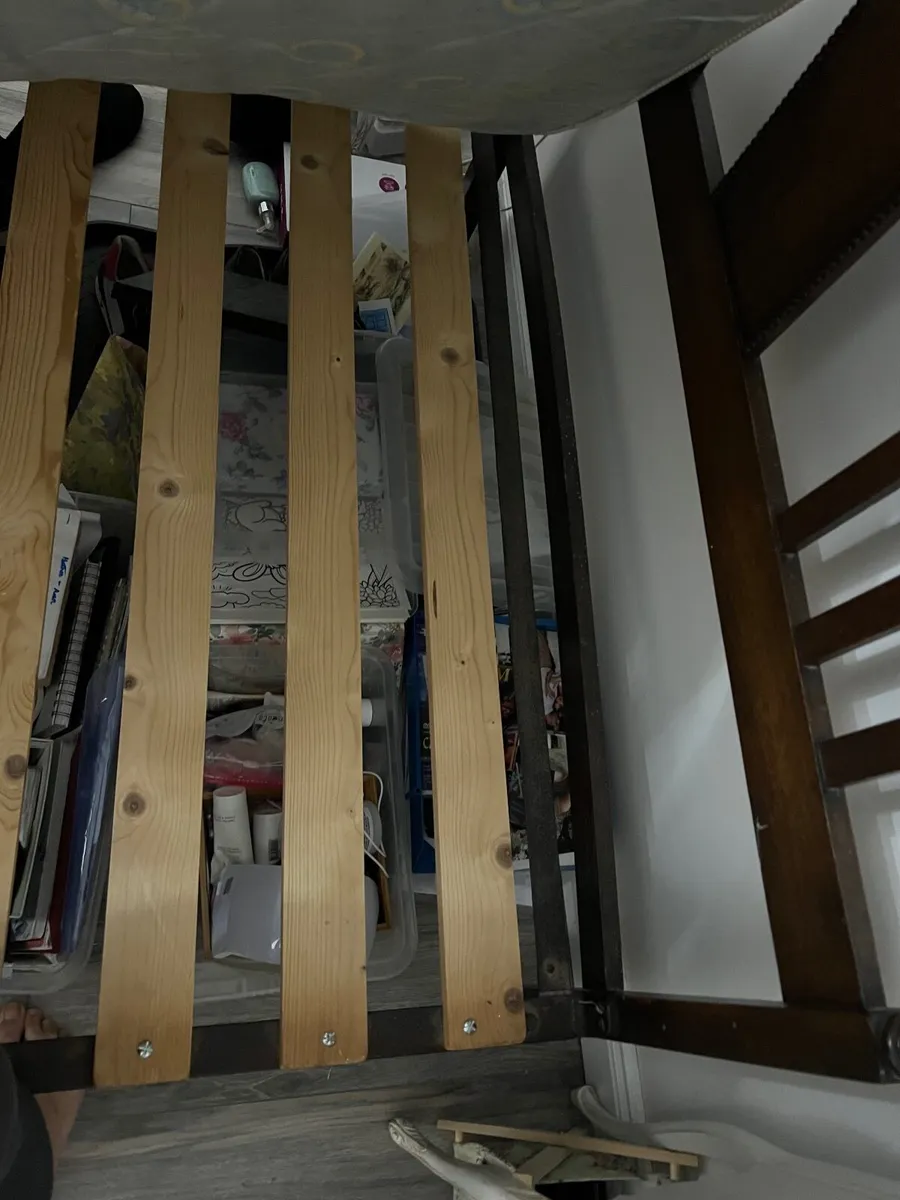 Antique double bed - Image 2