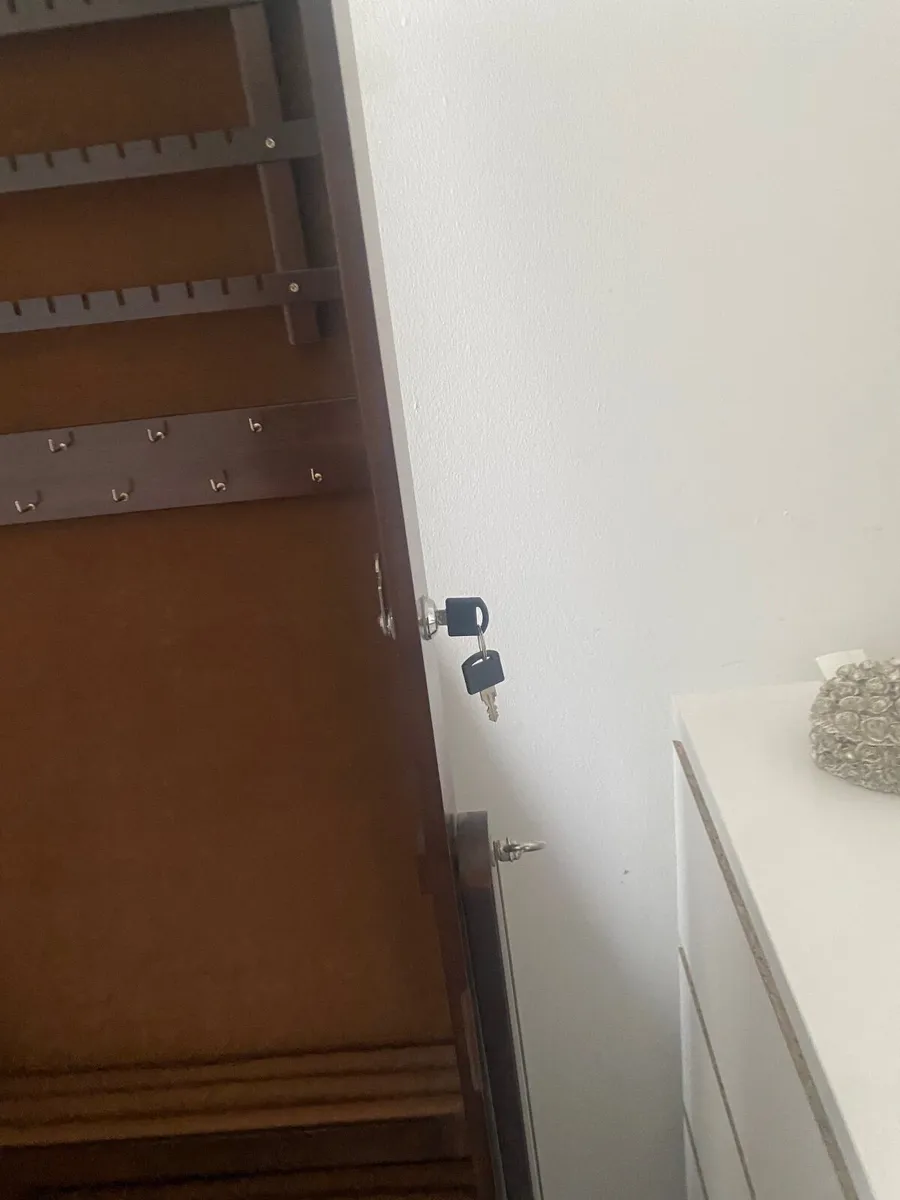 Standing Jewellery Box Mirror - Image 2