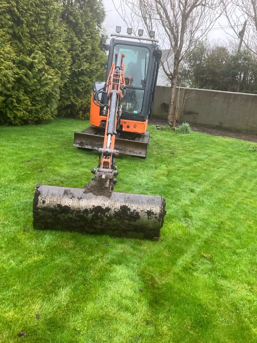 Hitachi 26u mini digger for sale - Image 2