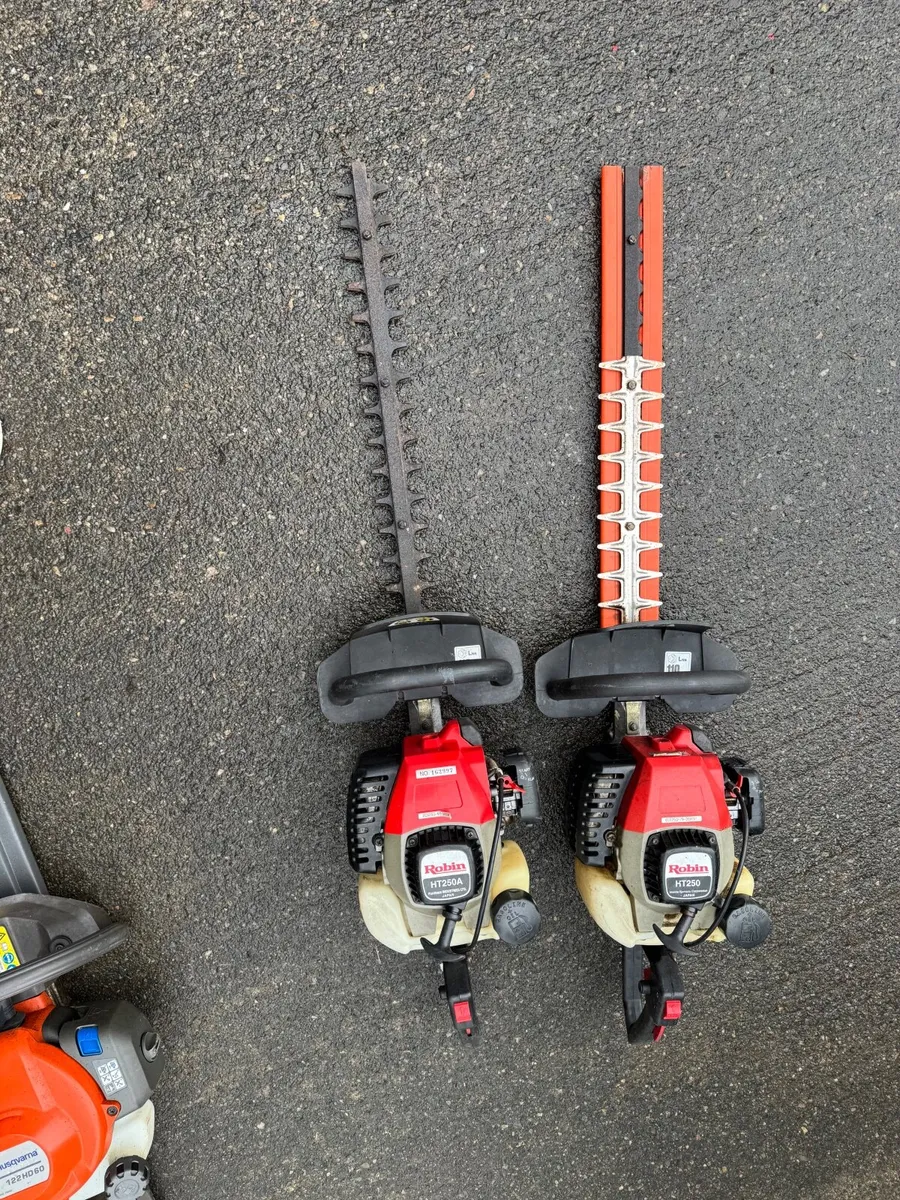 2 × Robin Petrol Hedge Trimmers – €50 for the Pair