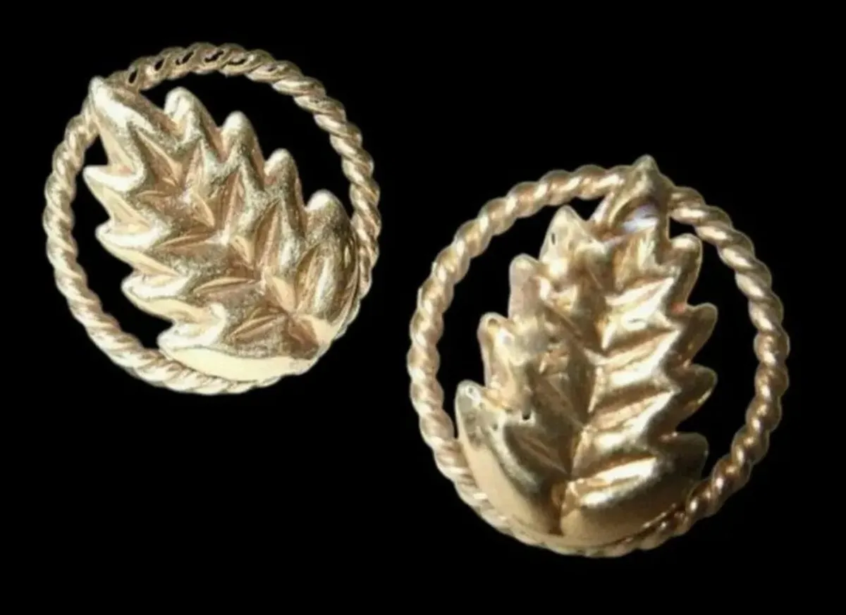 Vintage Hallmarked 18ct Gold Earrings - Image 2