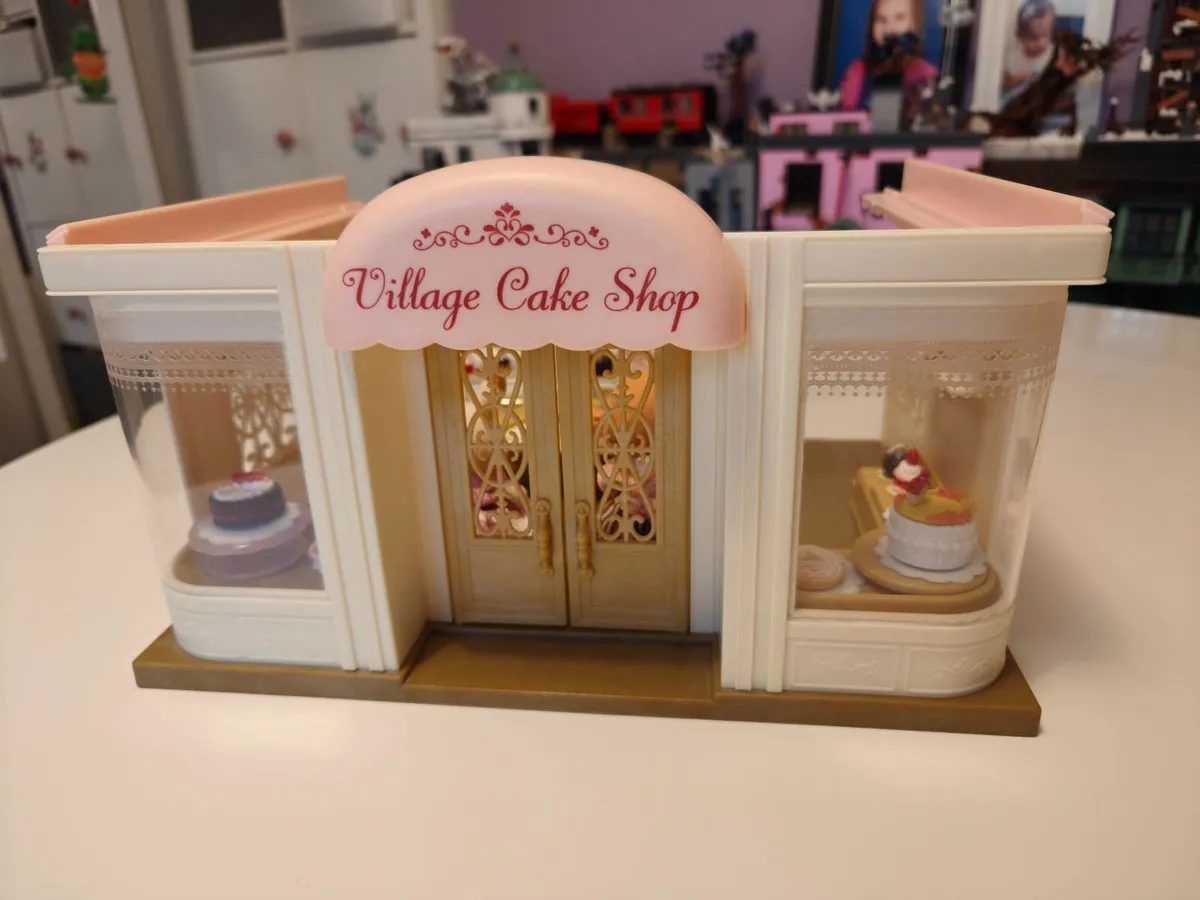 Sylvanian Families Village Cake Shop - Image 1
