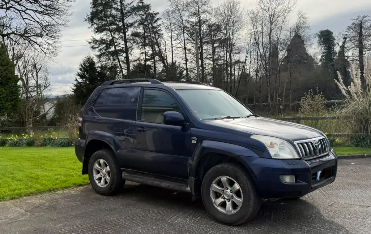 Toyota landcruiser - Image 2