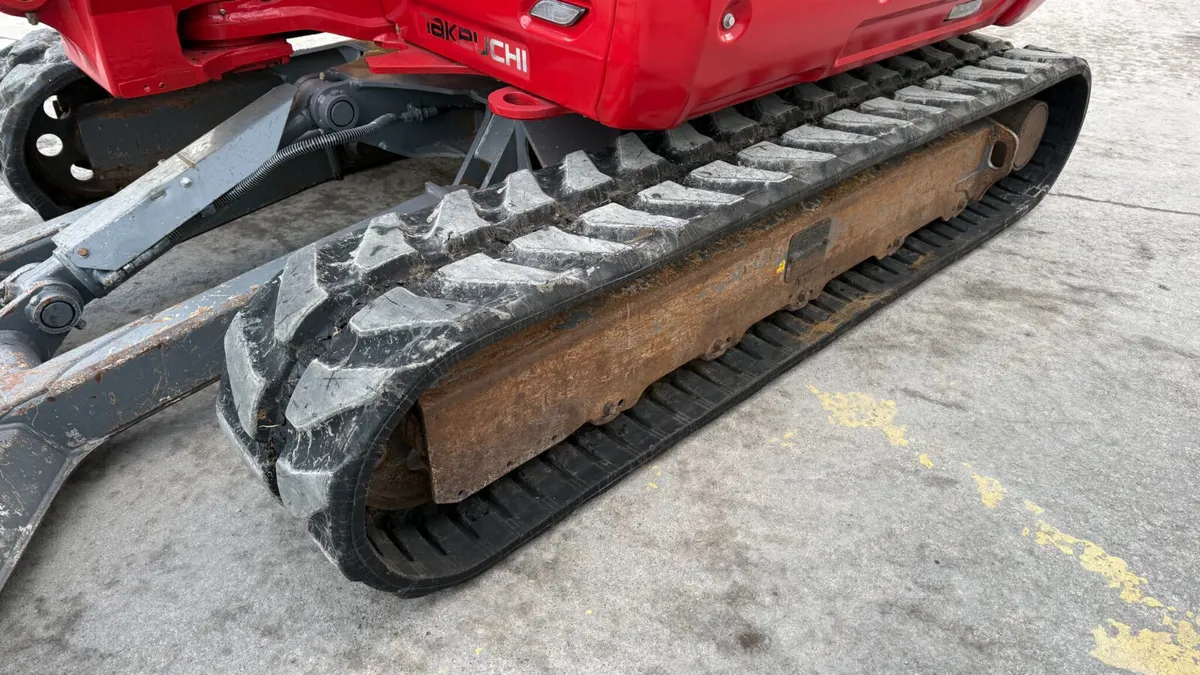 Takeuchi TB370 - Image 4