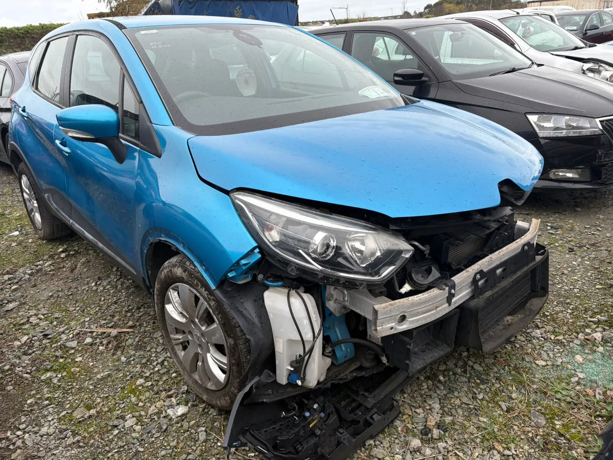 2015 Renault Capture 1.2 Petrol AUTOMATIC - Image 1