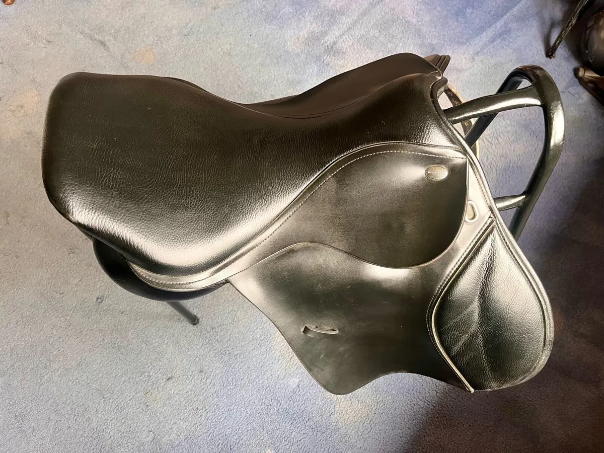 Thorowgood Saddle - Image 1