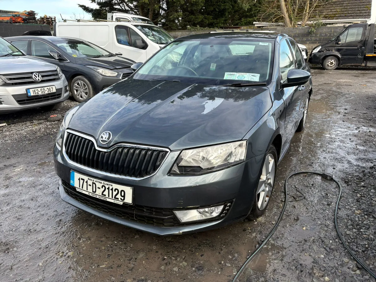 2017 Skoda Octavia 1.6 Tdi low miles - Image 3