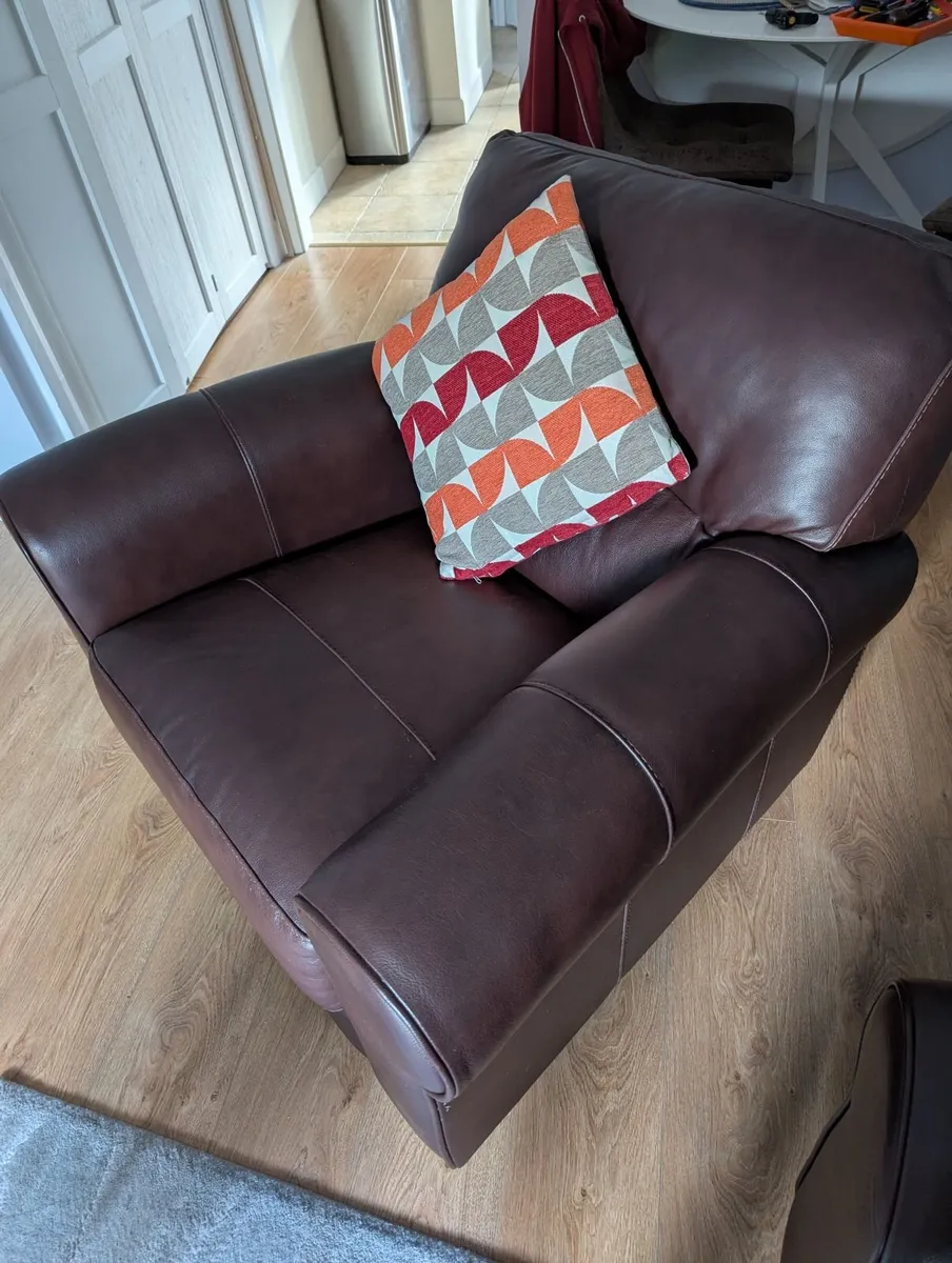 Leather armchair - Image 3