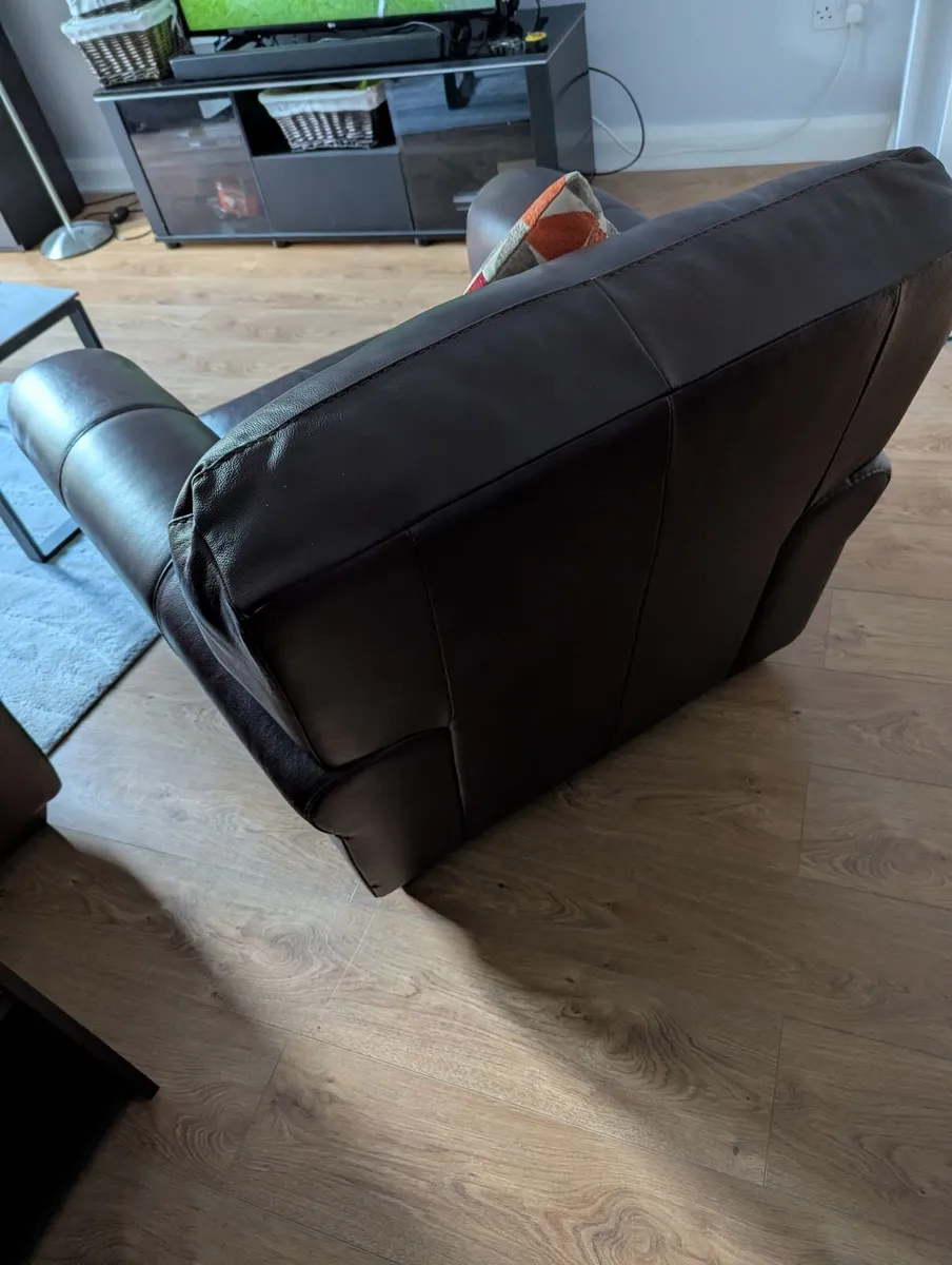 Leather armchair - Image 2