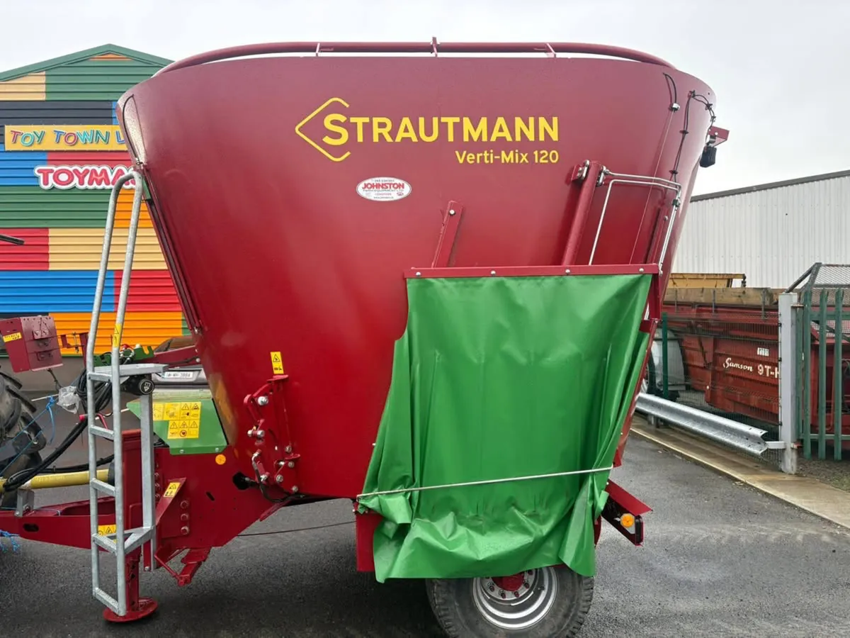 Strautmann Feeder available for Demo - Image 3