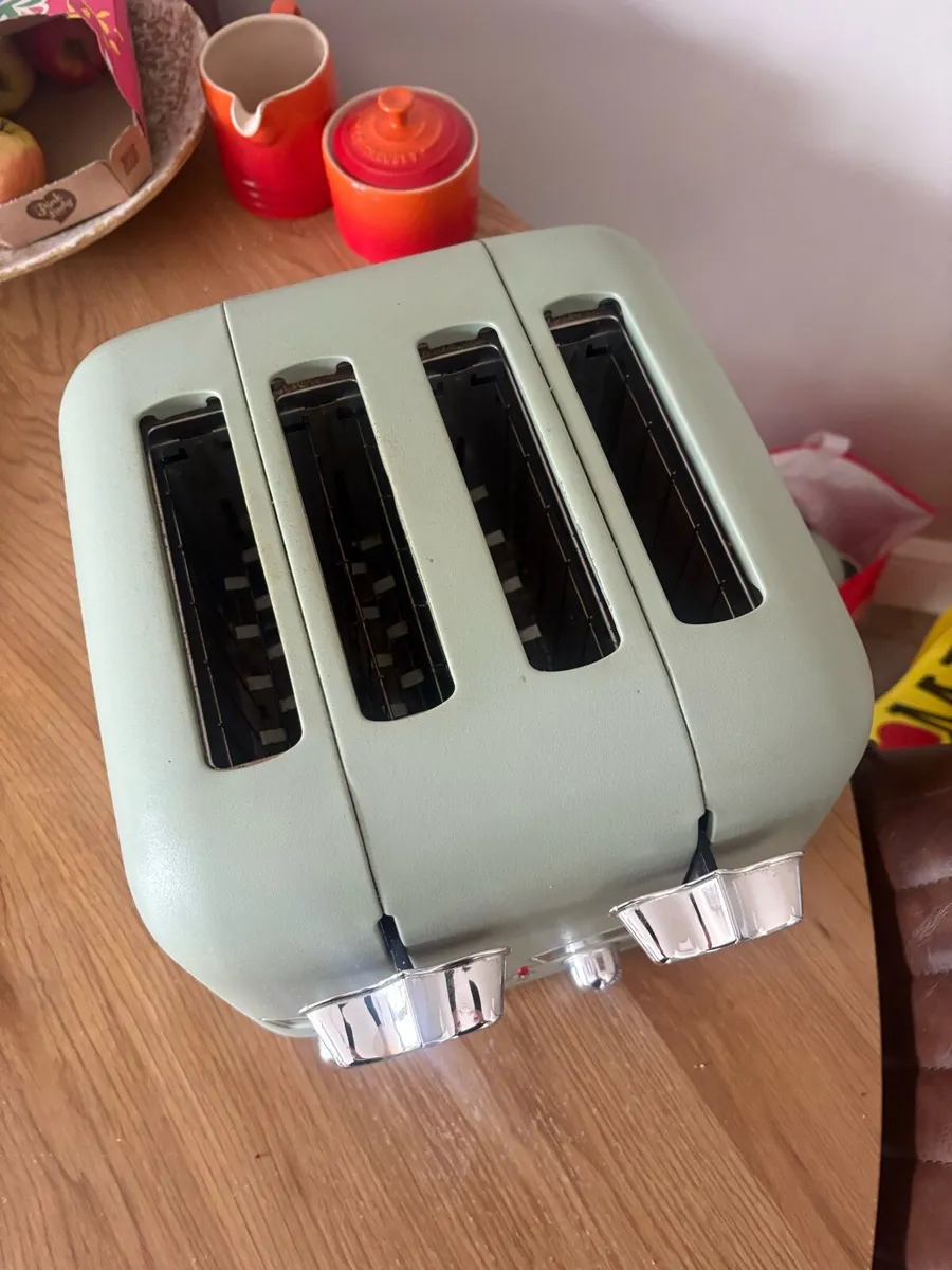 Delonghi - 4 Slice Toaster Gree - Image 3
